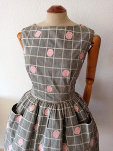 1950s 1960s - Adorable Grey Roses Cotton Dress - W27 (68.5cm)