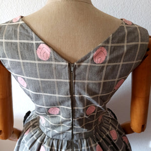 1950s 1960s - Adorable Grey Roses Cotton Dress - W27 (68.5cm)