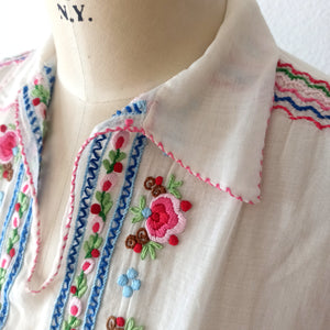 1940s - MODEX, Hungary - Gorgeous Hand Embroidery Gaz Blouse - W30 (76cm)