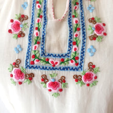 Load image into Gallery viewer, 1940s - MODEX, Hungary - Gorgeous Hand Embroidery Gaz Blouse - W30 (76cm)
