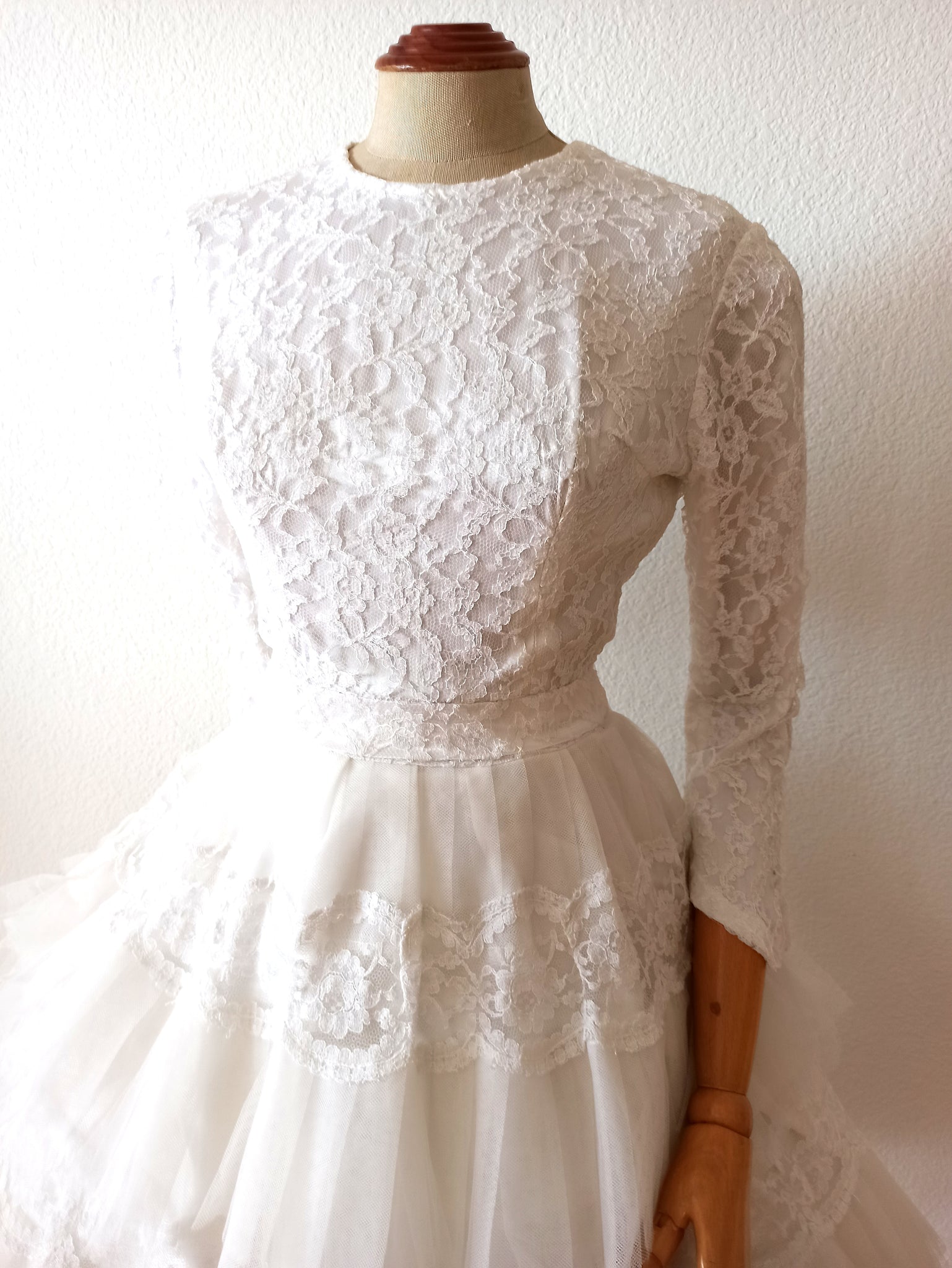 vintage italian wedding dresses 1950s 1960s - Exquisite Italian Lace Wedding Dress
