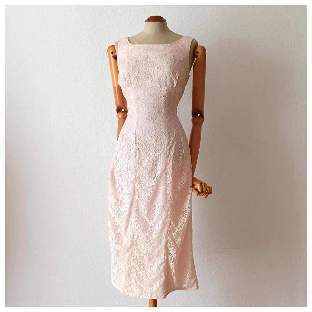 1950s 1960s - Elegant Antique Pink Lace Dress - W29 (74cm)