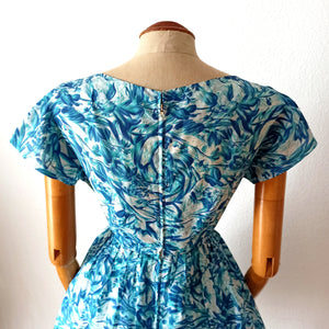 1950s - GALERIES LAFAYETTE, Paris - Stunning Abstract Roseprint Dress - W28 (72cm)