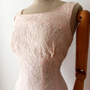 1950s 1960s - Elegant Antique Pink Lace Dress - W29 (74cm)