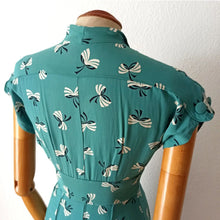 Load image into Gallery viewer, 1940s - Glorious Teal Rayon Bows Print Dress - W26 (66cm)
