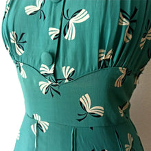 Load image into Gallery viewer, 1940s - Glorious Teal Rayon Bows Print Dress - W26 (66cm)
