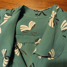 Load image into Gallery viewer, 1940s - Glorious Teal Rayon Bows Print Dress - W26 (66cm)
