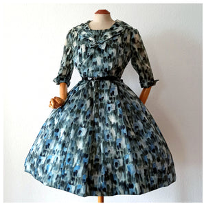 1950s - Stunning Abstract Satin Dress - W30 (76cm)