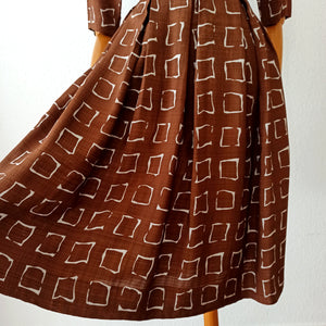 1950s - Gorgeous Brown Abstract Rayon Dress - W25/26 (64/66cm)