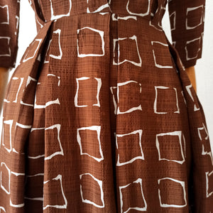 1950s - Gorgeous Brown Abstract Rayon Dress - W25/26 (64/66cm)