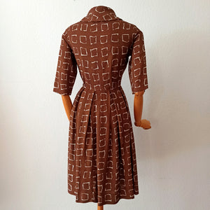 1950s - Gorgeous Brown Abstract Rayon Dress - W25/26 (64/66cm)