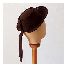 Load image into Gallery viewer, 1940s - Adorable Dark Brown Felt Hat
