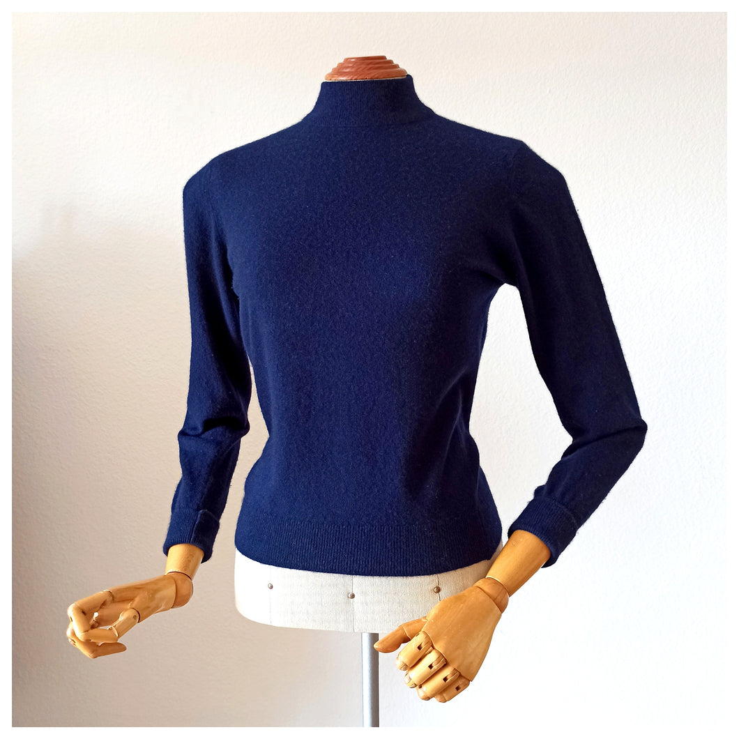 1950s - BRYANT, Scotland - Fabulous Blue Pure Cashmere Sweater