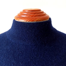 Cargar imagen en el visor de la galería, 1950s - BRYANT, Scotland - Fabulous Blue Pure Cashmere Sweater
