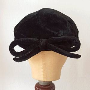 1950s - Elegant Black Velvet Half Hat