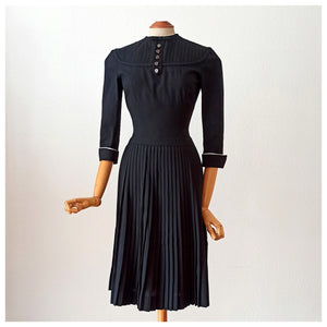 1940s 1950s - Superb Black Gabardine Accordion Skirt Dress - W29 (74cm)