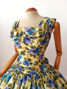 1950s 1960s - Spectacular Roseprint Dress - W28 (72cm)