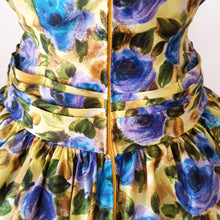 Cargar imagen en el visor de la galería, 1950s 1960s - Spectacular Roseprint Dress - W28 (72cm)
