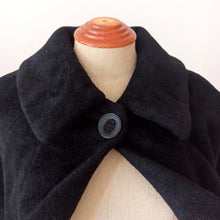 Load image into Gallery viewer, 1950s - GERMAINE, LA PARISIENNE - Stunning Pink Black Wool Cape
