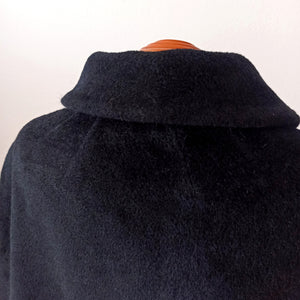 1950s - GERMAINE, LA PARISIENNE - Stunning Pink Black Wool Cape