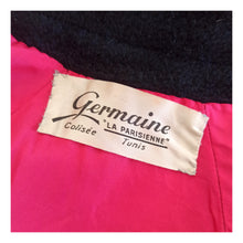 Load image into Gallery viewer, 1950s - GERMAINE, LA PARISIENNE - Stunning Pink Black Wool Cape
