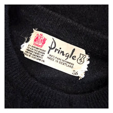 Charger l&#39;image dans la galerie, 1950s -PRINGLE, Scotland - Black Cashmere Jumper - Small
