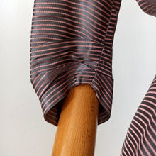 Cargar imagen en el visor de la galería, 1940s - Elegant Antique Pink Striped Dress - W28 (70cm)
