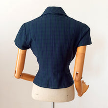 Charger l&#39;image dans la galerie, 1950s - Gorgeous Tartan Soft Wool Blouse - W27 (68.5cm)
