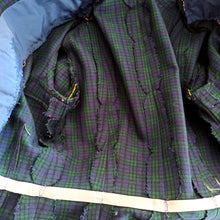 Charger l&#39;image dans la galerie, 1950s - Gorgeous Tartan Soft Wool Blouse - W27 (68.5cm)
