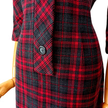 Charger l&#39;image dans la galerie, 1960s - Red &amp; Black Tartan Wool Blend Dress - W32 (82cm)
