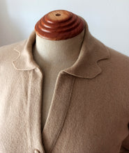 Load image into Gallery viewer, 1950s - DALTON, USA - Stunning Pure Cashmere Sweater
