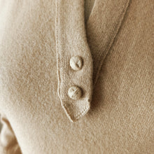 Load image into Gallery viewer, 1950s - DALTON, USA - Stunning Pure Cashmere Sweater
