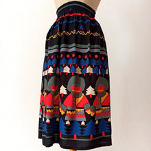 Carica l&#39;immagine nel visualizzatore di Gallery, VTG does 1940s - Adorable Inuit Novelty Print Rayon Skirt - W24/39 (60/100cm)
