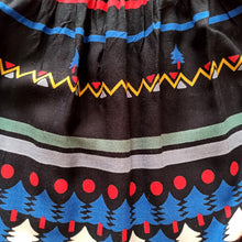 Cargar imagen en el visor de la galería, VTG does 1940s - Adorable Inuit Novelty Print Rayon Skirt - W24/39 (60/100cm)
