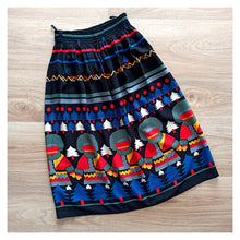 Laden Sie das Bild in den Galerie-Viewer, VTG does 1940s - Adorable Inuit Novelty Print Rayon Skirt - W24/39 (60/100cm)
