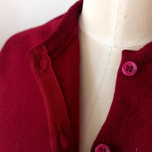 Load image into Gallery viewer, VTG Does 50s 60s - BRAEMAR, Scotland - Gorgeous Burgundy Wool Twin Set
