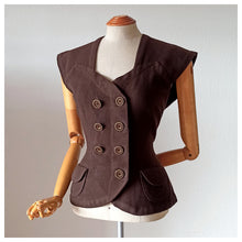 Laden Sie das Bild in den Galerie-Viewer, 1940s - Gorgeous Brown Wool Vest - W33 (84cm)
