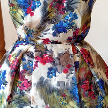 Cargar imagen en el visor de la galería, 1950s 1960s - Stunning Floral Bolero Dress - W26 (66cm)
