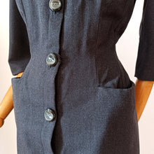 Laden Sie das Bild in den Galerie-Viewer, 1950s - Superb Curvy Dark Grey Wool Dress - W31 (78cm)
