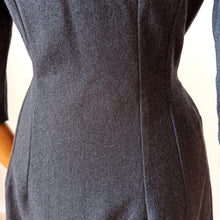 Carica l&#39;immagine nel visualizzatore di Gallery, 1950s - Superb Curvy Dark Grey Wool Dress - W31 (78cm)
