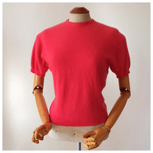 Charger l&#39;image dans la galerie, 1950s - DALTON, USA - Gorgeous Pink Pure Cashmere Jumper
