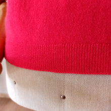 Cargar imagen en el visor de la galería, 1950s - DALTON, USA - Gorgeous Pink Pure Cashmere Jumper
