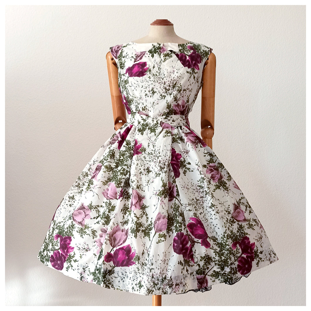 1950s - Adorable French Floral Buckle Back Dress - W27.5 (70cm)