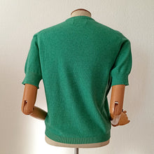 Load image into Gallery viewer, 1950s - BALLANTYNE, Scotland - Apple Green Flecked Cashmere Jumper
