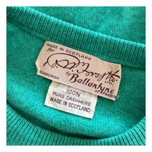 Load image into Gallery viewer, 1950s - BALLANTYNE, Scotland - Apple Green Flecked Cashmere Jumper
