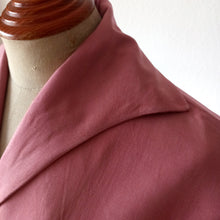 Laden Sie das Bild in den Galerie-Viewer, 1940s - Beautiful Italian Antique Pink Silk Dress - W25 (64cm)
