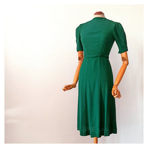 1930s - Glorious Forest Green Rayon Crepe Dress - W28.5 (72cm) Der Fuchs Vintage 1930s - Glorious Forest Green Rayon Crepe Dress - W28.5 (72cm) Der Fuchs Vintage