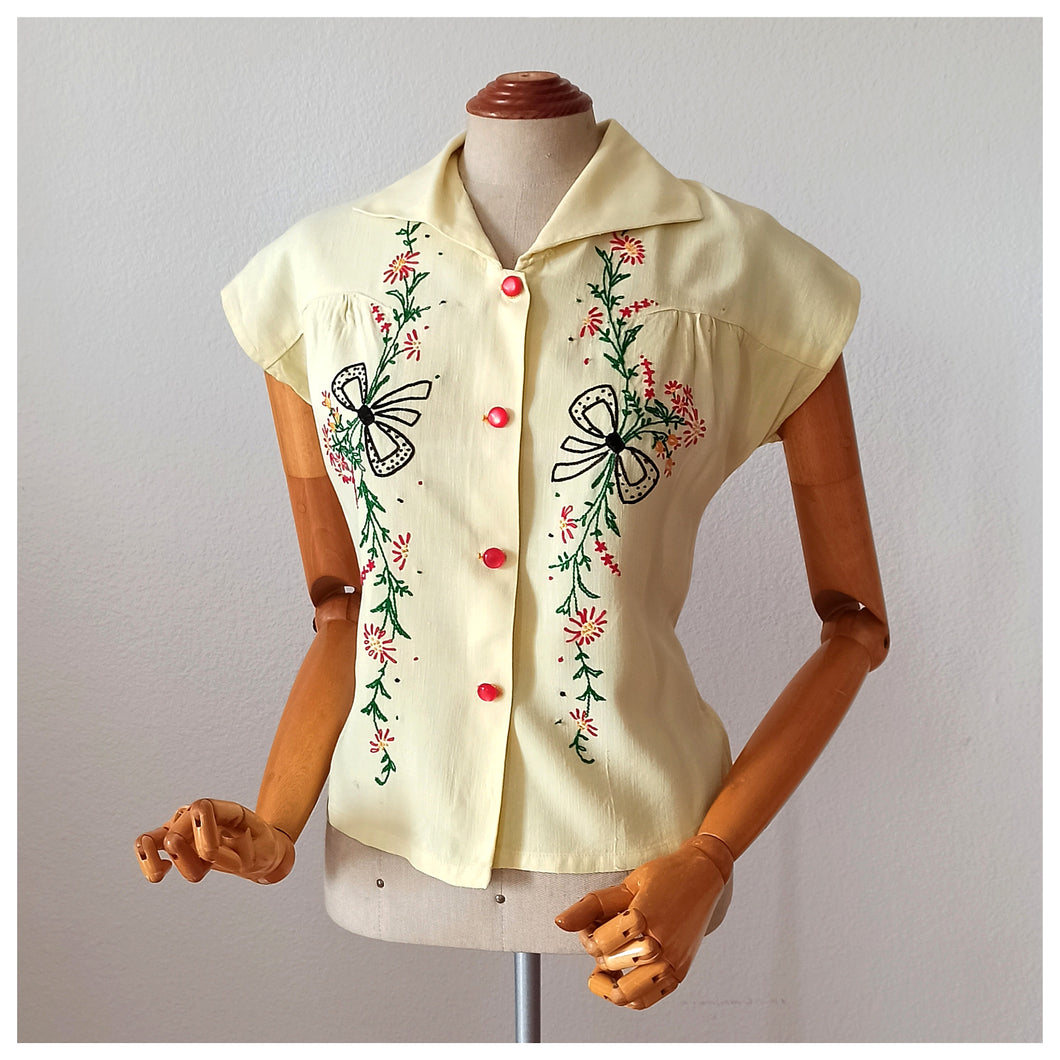 1940s - Ultragorgeous Embroidery Vanilla Rayon Blouse - W31 (78cm)