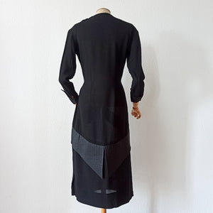 1930s - Superb Black Textured Crepe Dress - W32 (82cm)