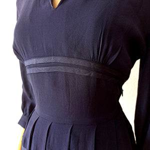 1940s - Elegant German Deep Blue Crepe Dress - W27.5 (70cm)